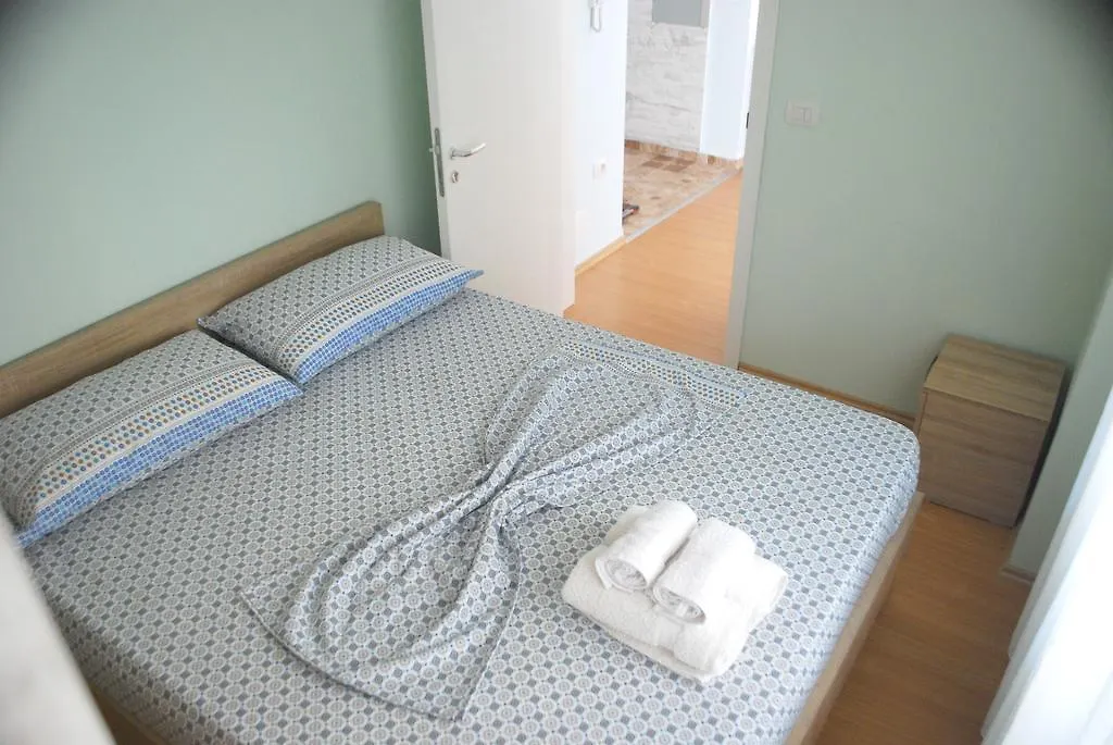 Apartment Ferienwohnung Rezidenca Kalter Durres Golem